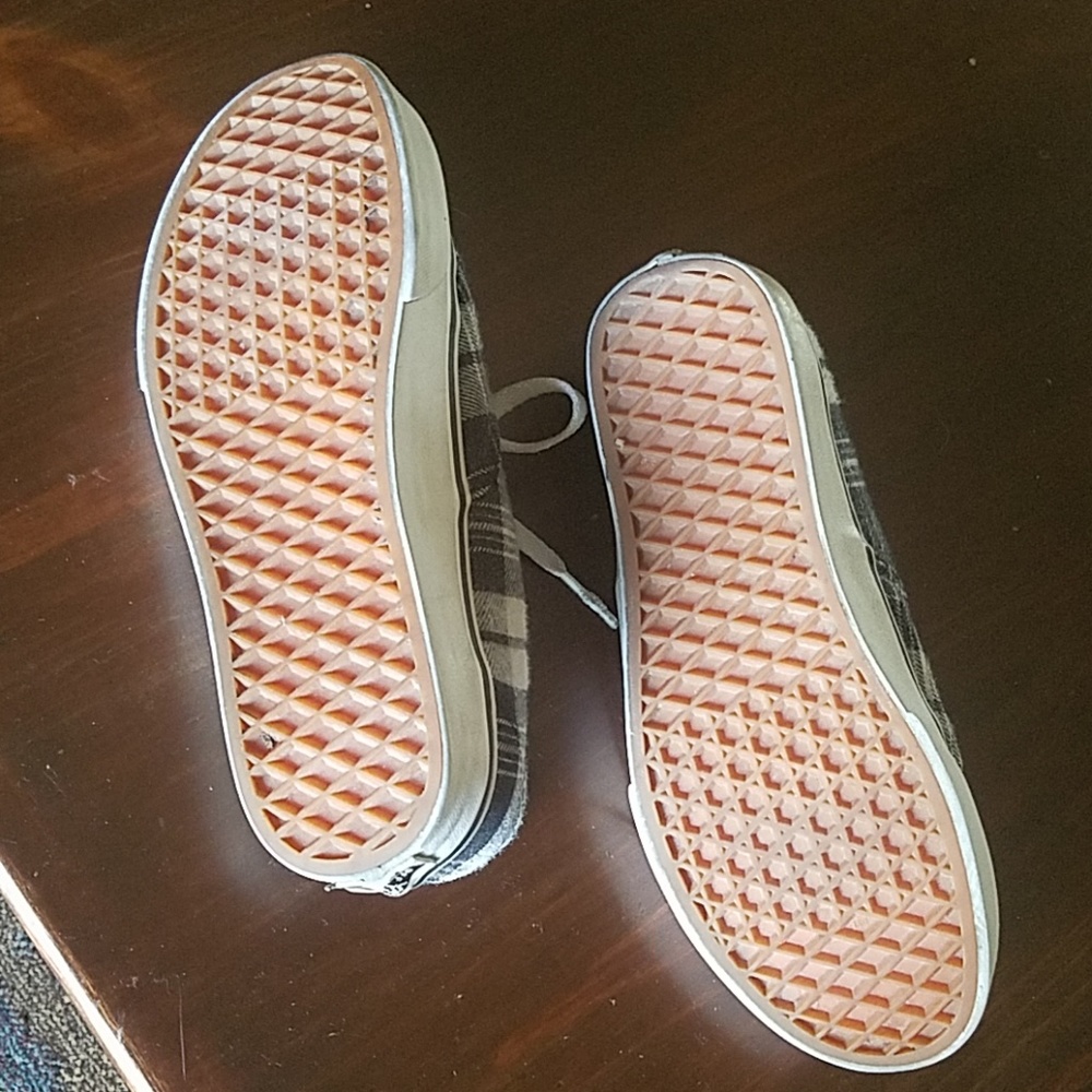 Vans - Picture 6 of 8